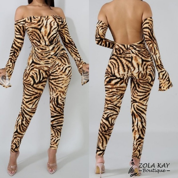 Jumpsuit - Picture 2 of 6